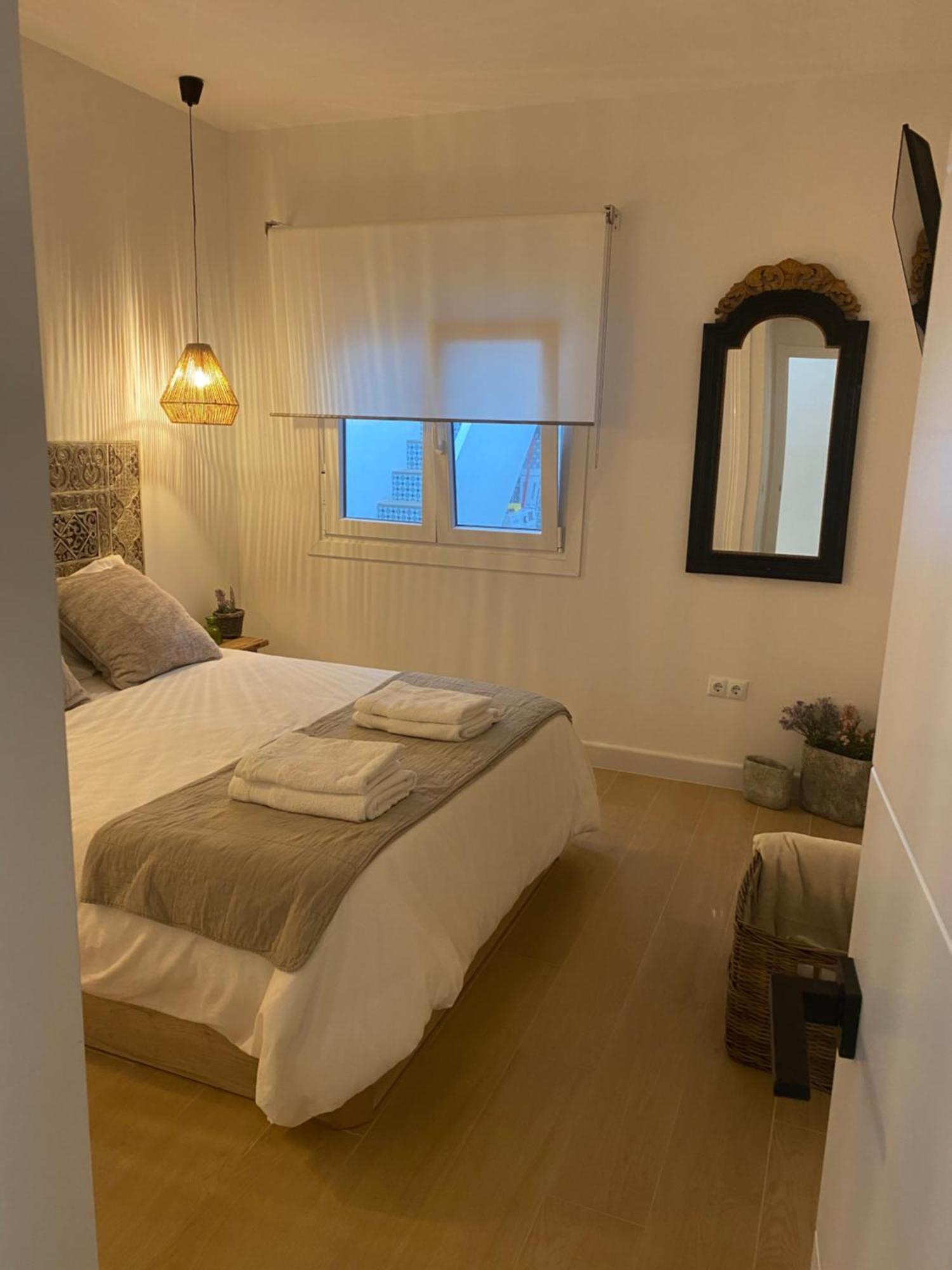 Apartamentos La Higuera 2 Rota Luaran gambar